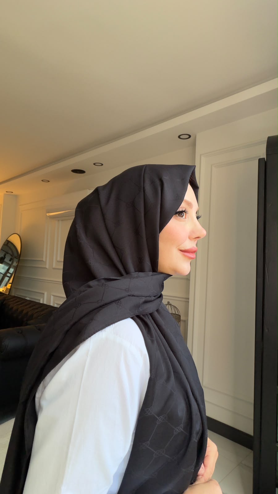 Ecrin Monogram Shawl – Black